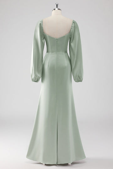 Vert sauge épaule dénudée Une robe de demoiselle d’honneur longue ligne avec manches bouffantes